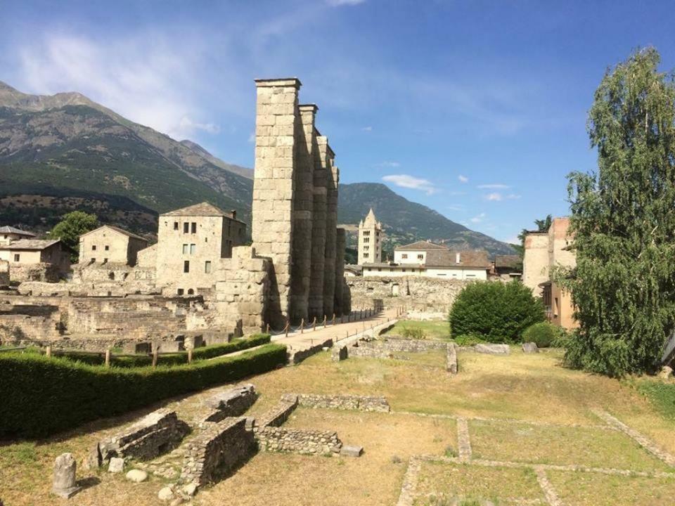 Al Teatro Romano - Cir 0343 Aosta Luaran gambar