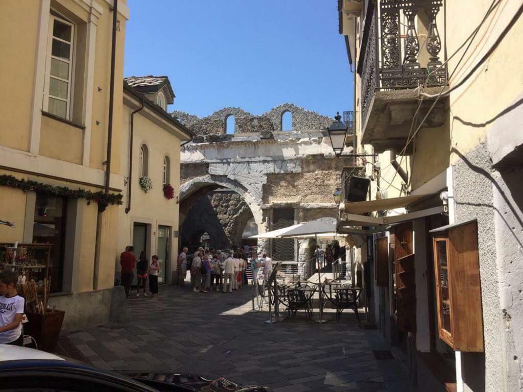 Al Teatro Romano - Cir 0343 Aosta Luaran gambar